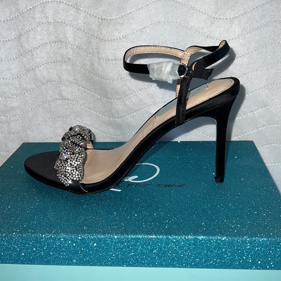 Blue by Betsey Johnson Black Satin Crystal Heels 👠 Size 7.5 NWT - Picture 10 of 16